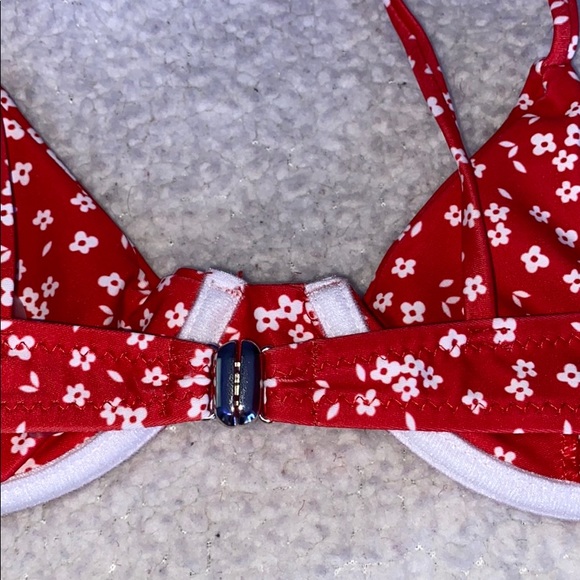 bikini - Picture 2 of 2